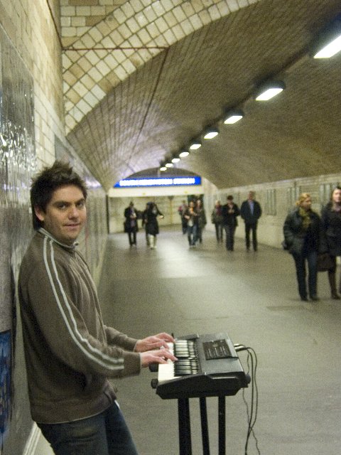 South Kensington Busker